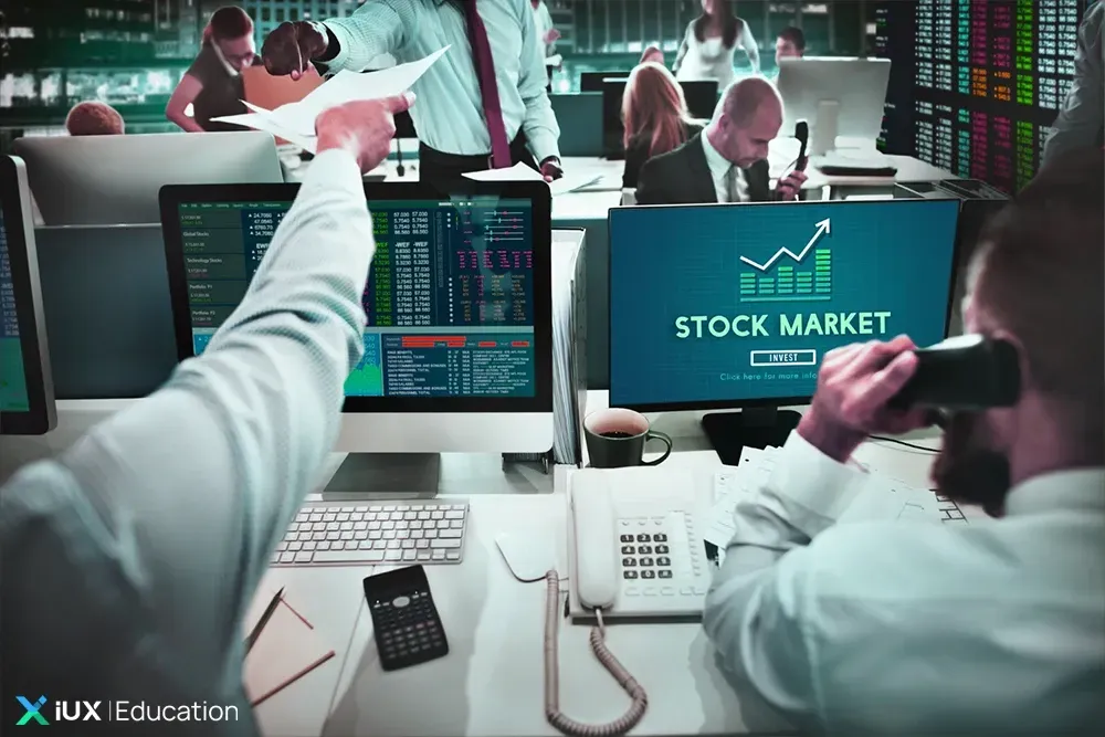 What Are Brokers & What Do They Do? illustration