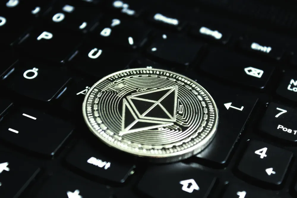 What Are Altcoins? And Which Ones Should You Watch? illustration