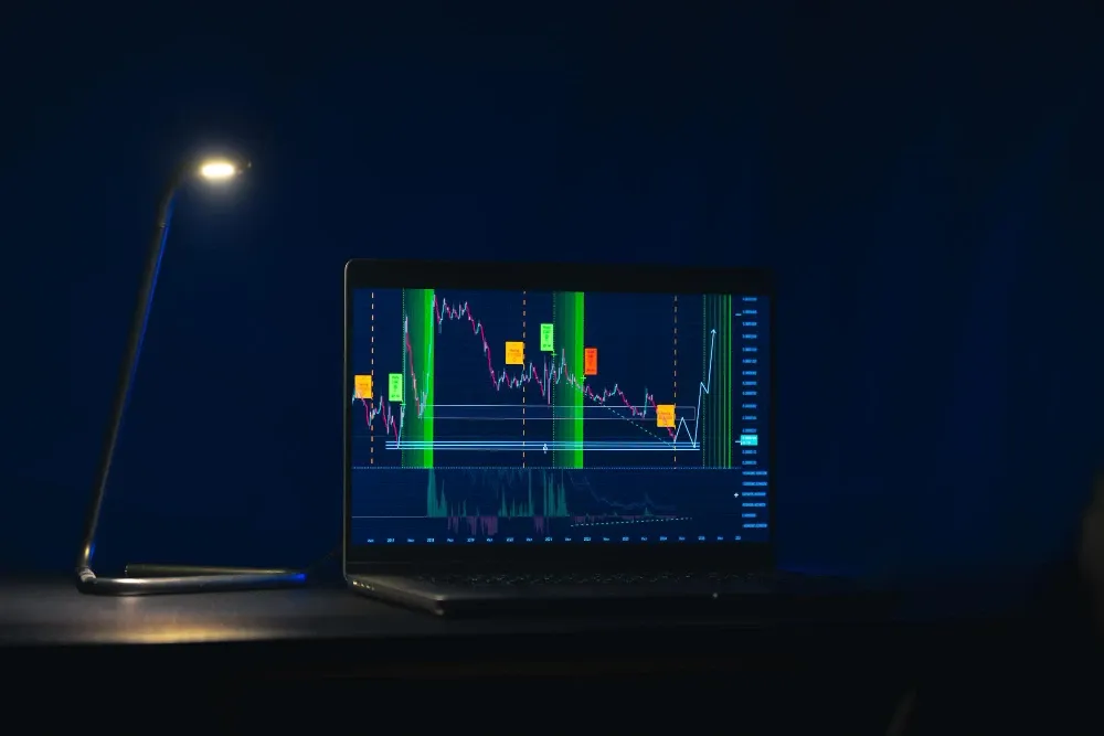 How to Reduce Broker Fees and Maximize Profits illustration