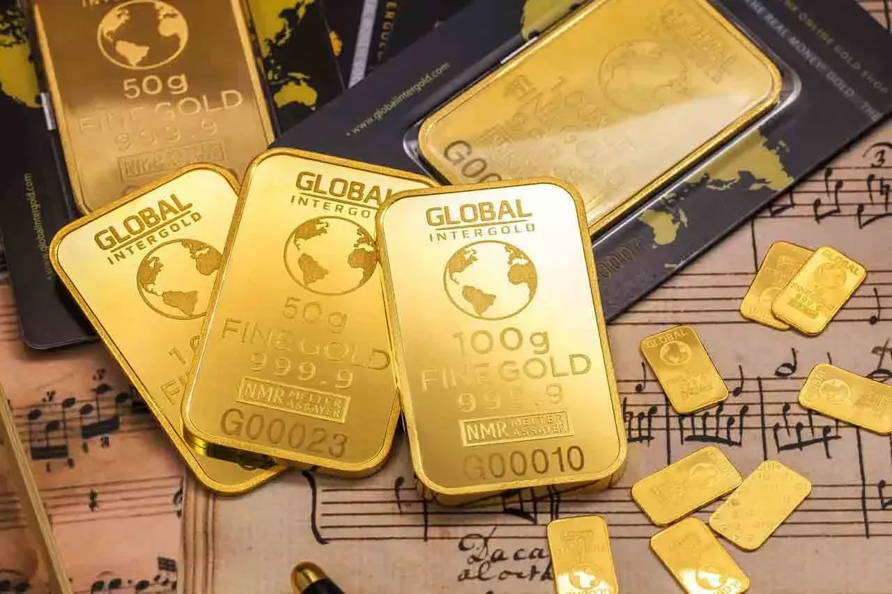 Gold Trading: A Comprehensive Guide for Beginners and Advanced Techniques illustration