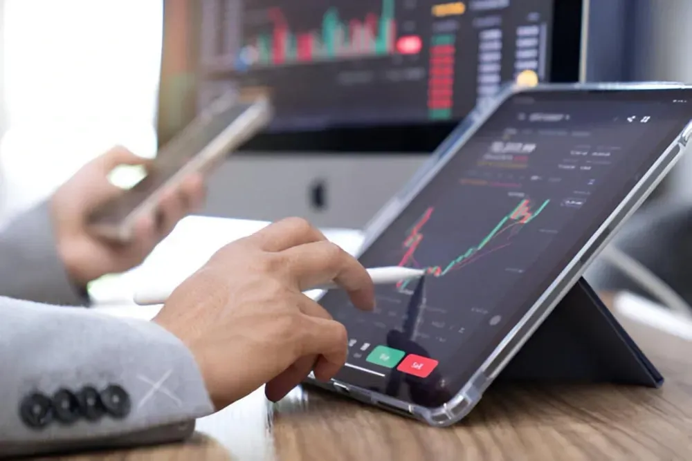 Gold Trading Strategies: Day Trading and Swing Trading illustration
