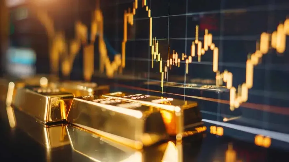 Short-Term vs. Long-Term Gold Trading: Which Strategy is Right for You? illustration