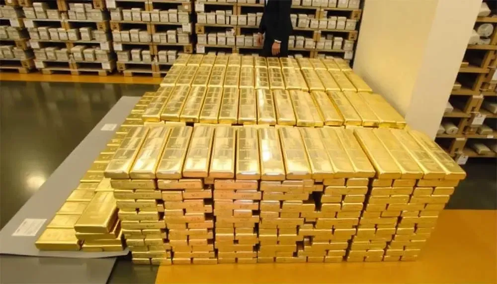 Market Sentiment and Its Impact on Gold Trading illustration